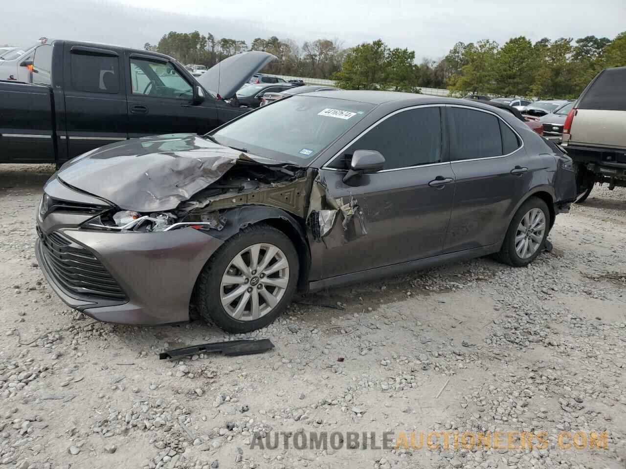 4T1B11HK3JU058434 TOYOTA CAMRY 2018