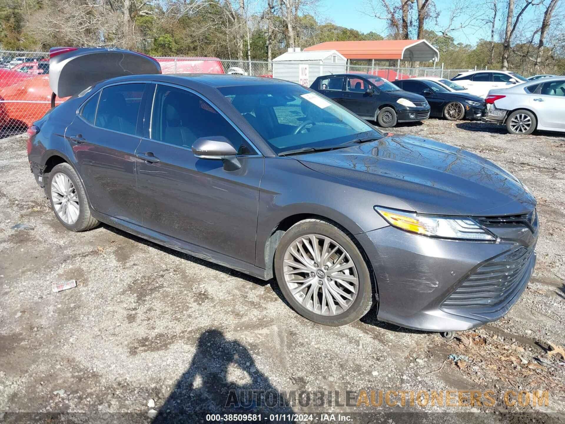 4T1B11HK3JU060460 TOYOTA CAMRY 2018