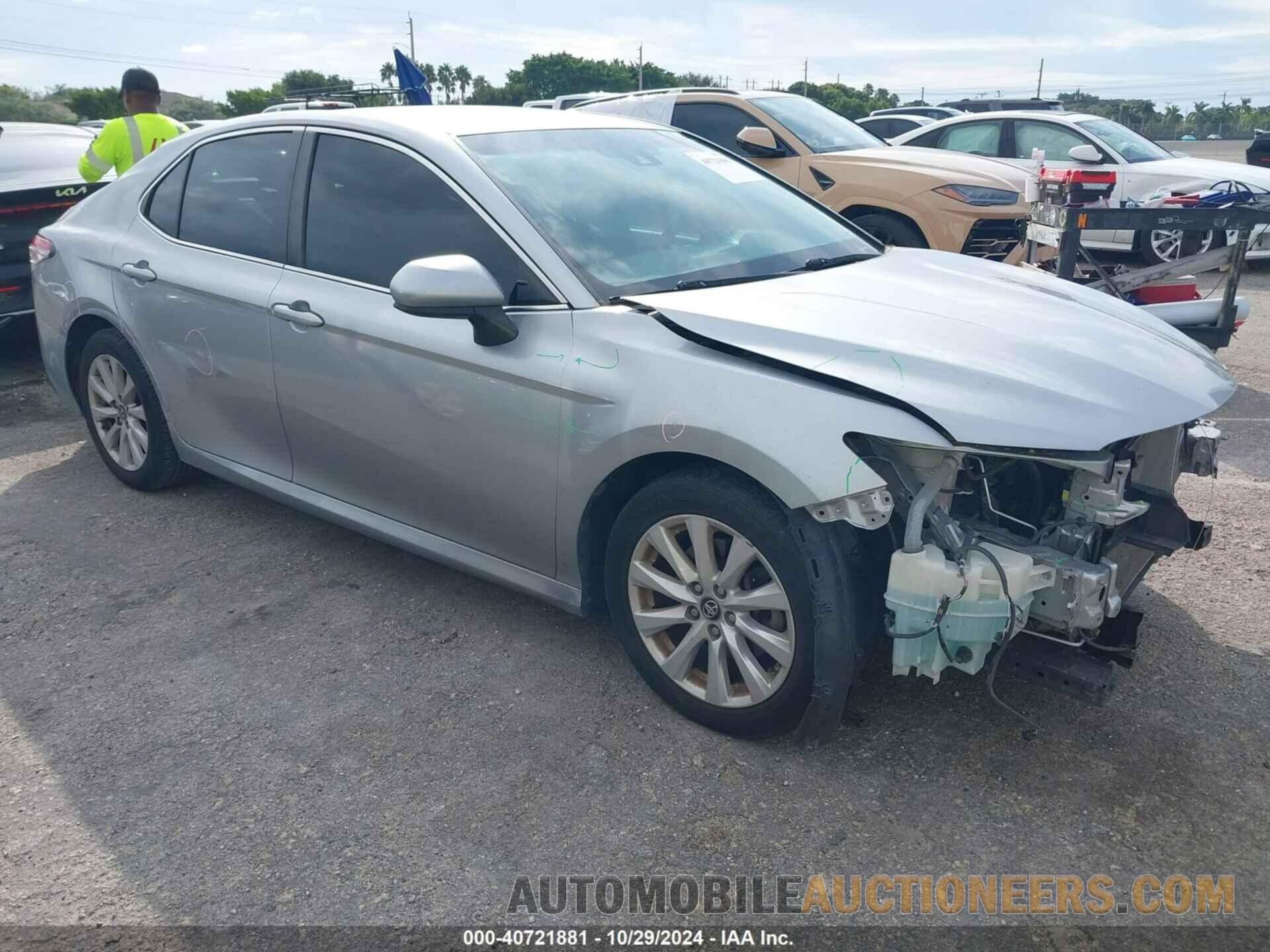 4T1B11HK3JU060944 TOYOTA CAMRY 2018