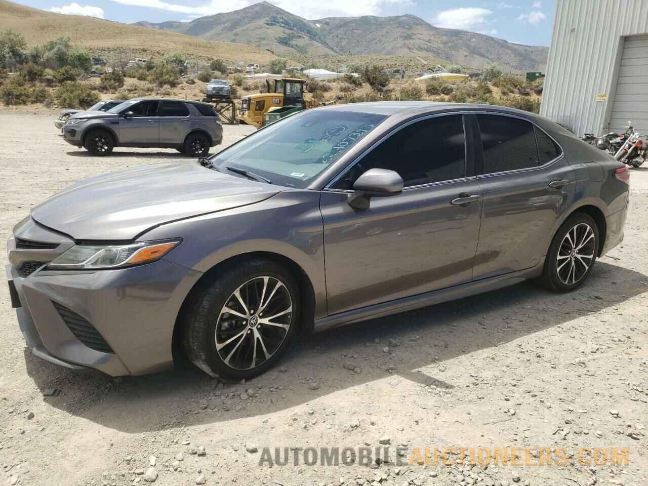 4T1B11HK3JU067361 TOYOTA CAMRY 2018