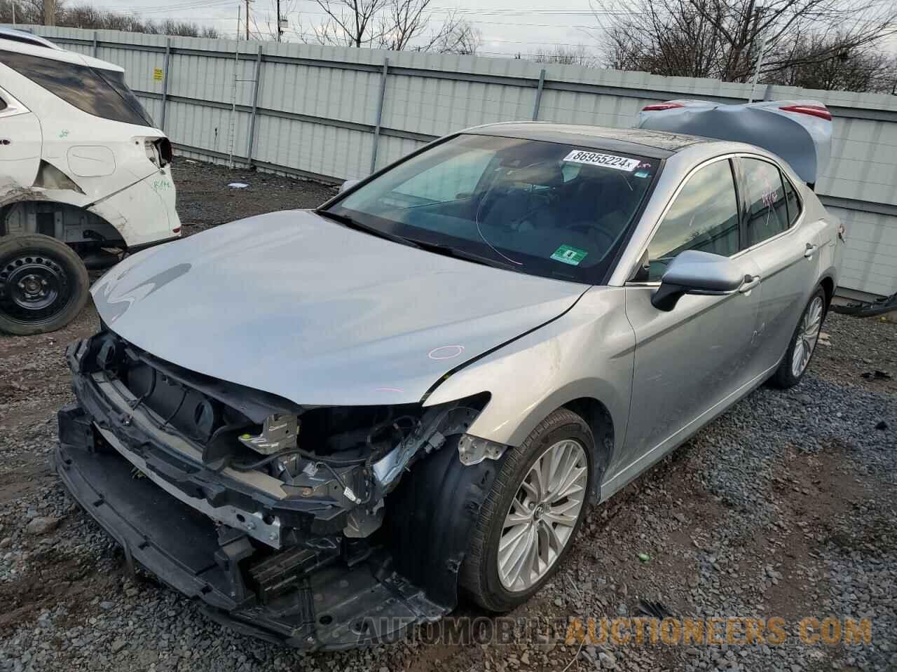 4T1B11HK3JU071605 TOYOTA CAMRY 2018