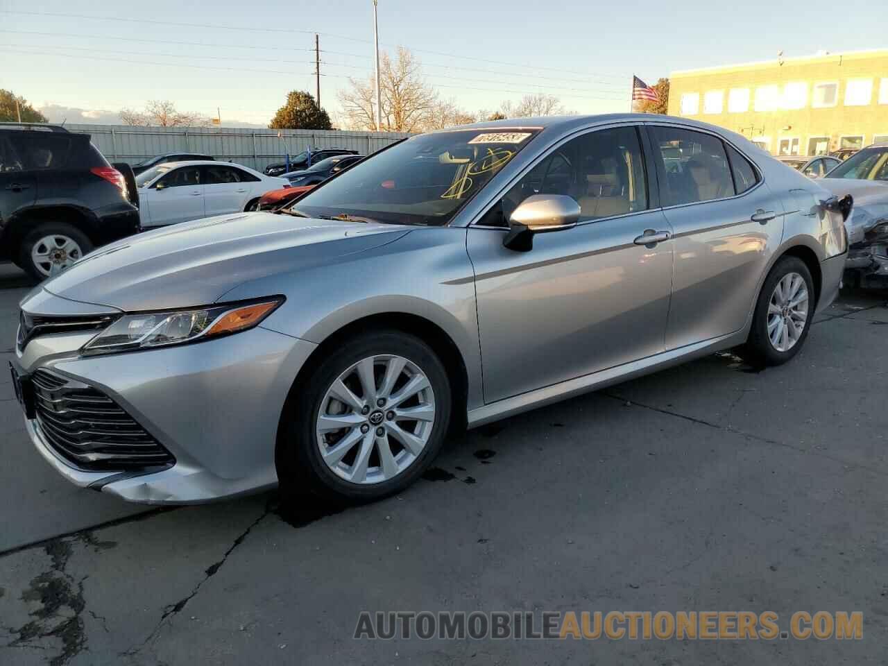 4T1B11HK3JU078490 TOYOTA CAMRY 2018