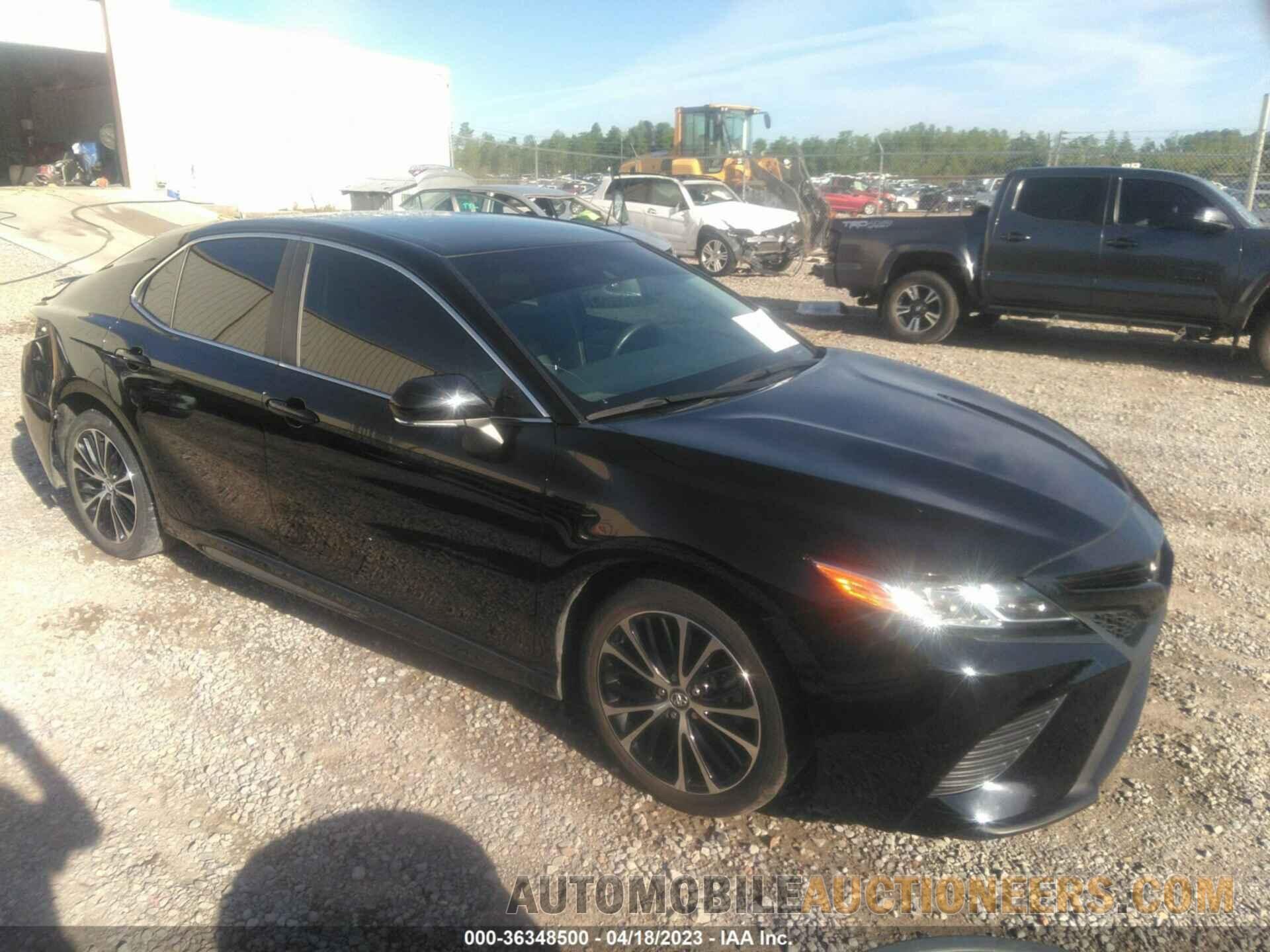 4T1B11HK3JU080255 TOYOTA CAMRY 2018