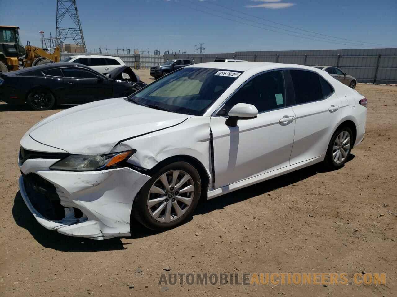 4T1B11HK3JU081213 TOYOTA CAMRY 2018