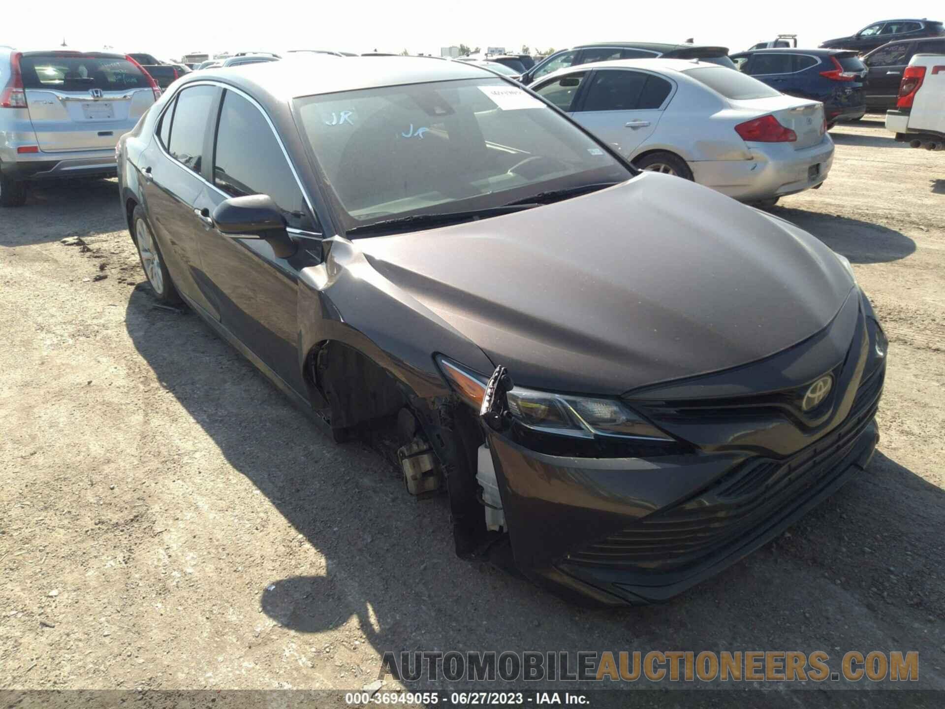 4T1B11HK3JU081471 TOYOTA CAMRY 2018