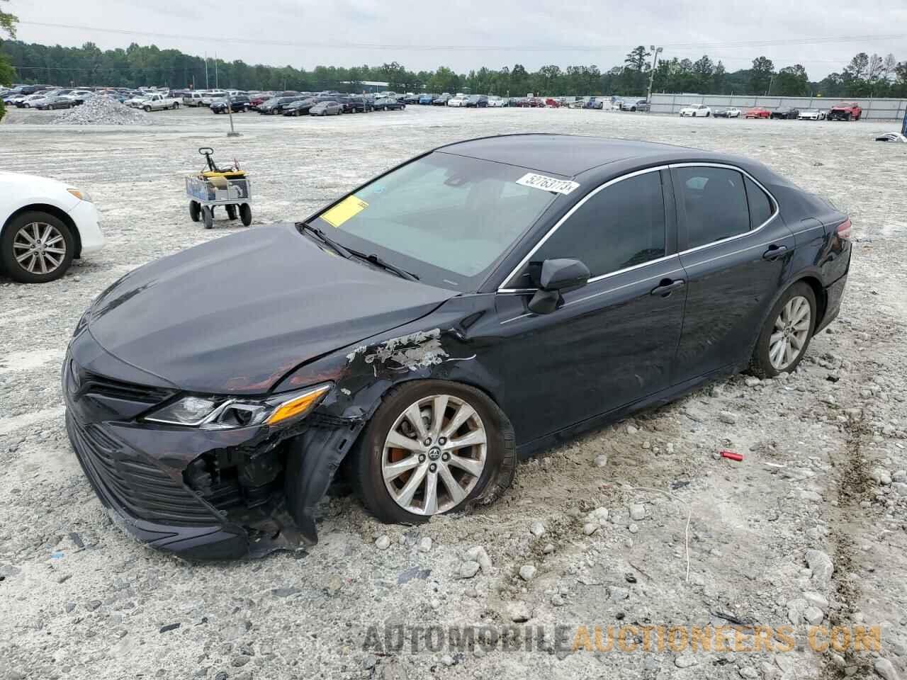 4T1B11HK3JU082393 TOYOTA CAMRY 2018