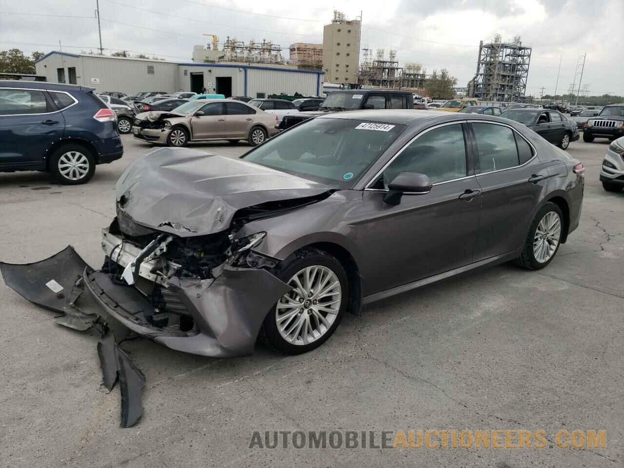 4T1B11HK3JU082670 TOYOTA CAMRY 2018