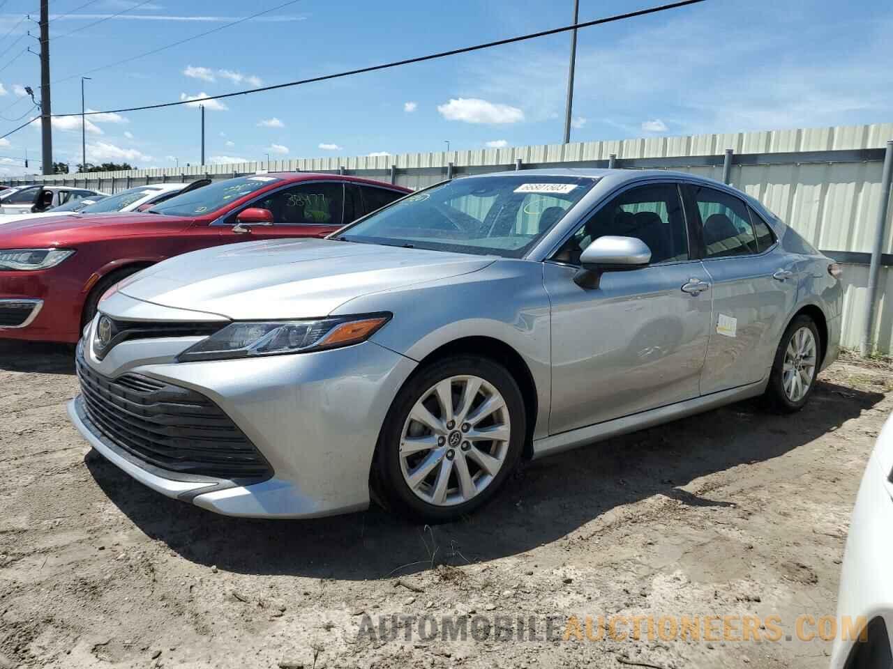 4T1B11HK3JU084273 TOYOTA CAMRY 2018