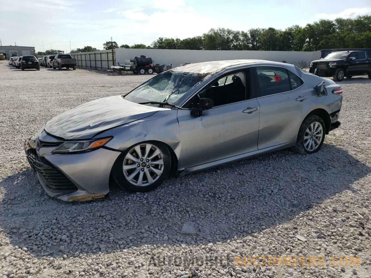 4T1B11HK3JU084371 TOYOTA CAMRY 2018