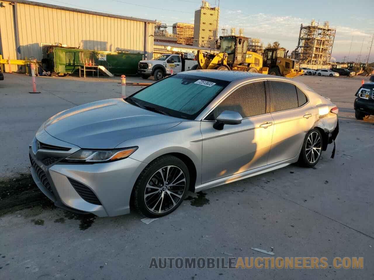 4T1B11HK3JU084919 TOYOTA CAMRY 2018