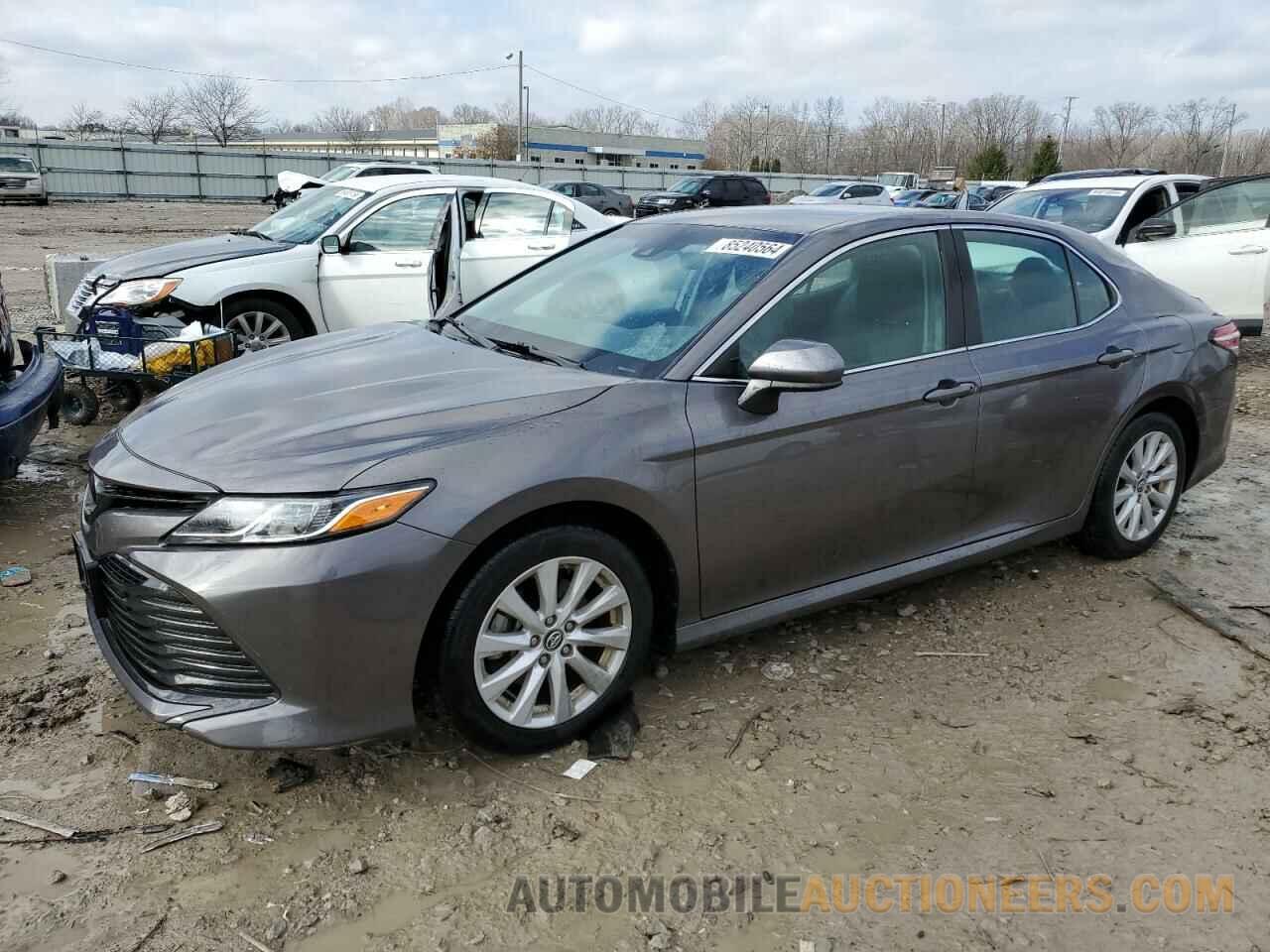 4T1B11HK3JU085035 TOYOTA CAMRY 2018