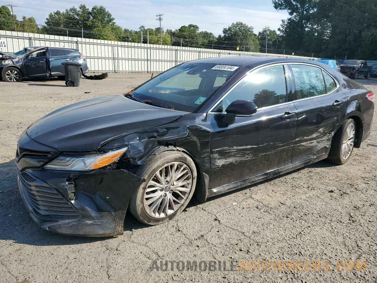 4T1B11HK3JU089585 TOYOTA CAMRY 2018