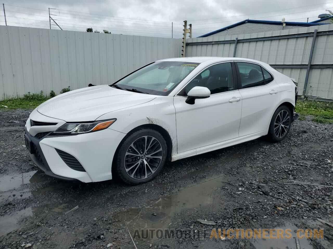 4T1B11HK3JU089960 TOYOTA CAMRY 2018