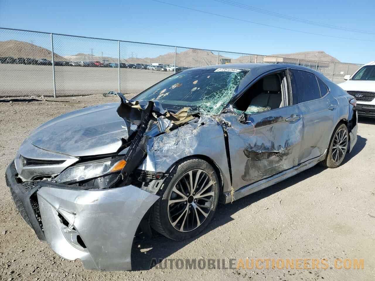 4T1B11HK3JU090154 TOYOTA CAMRY 2018