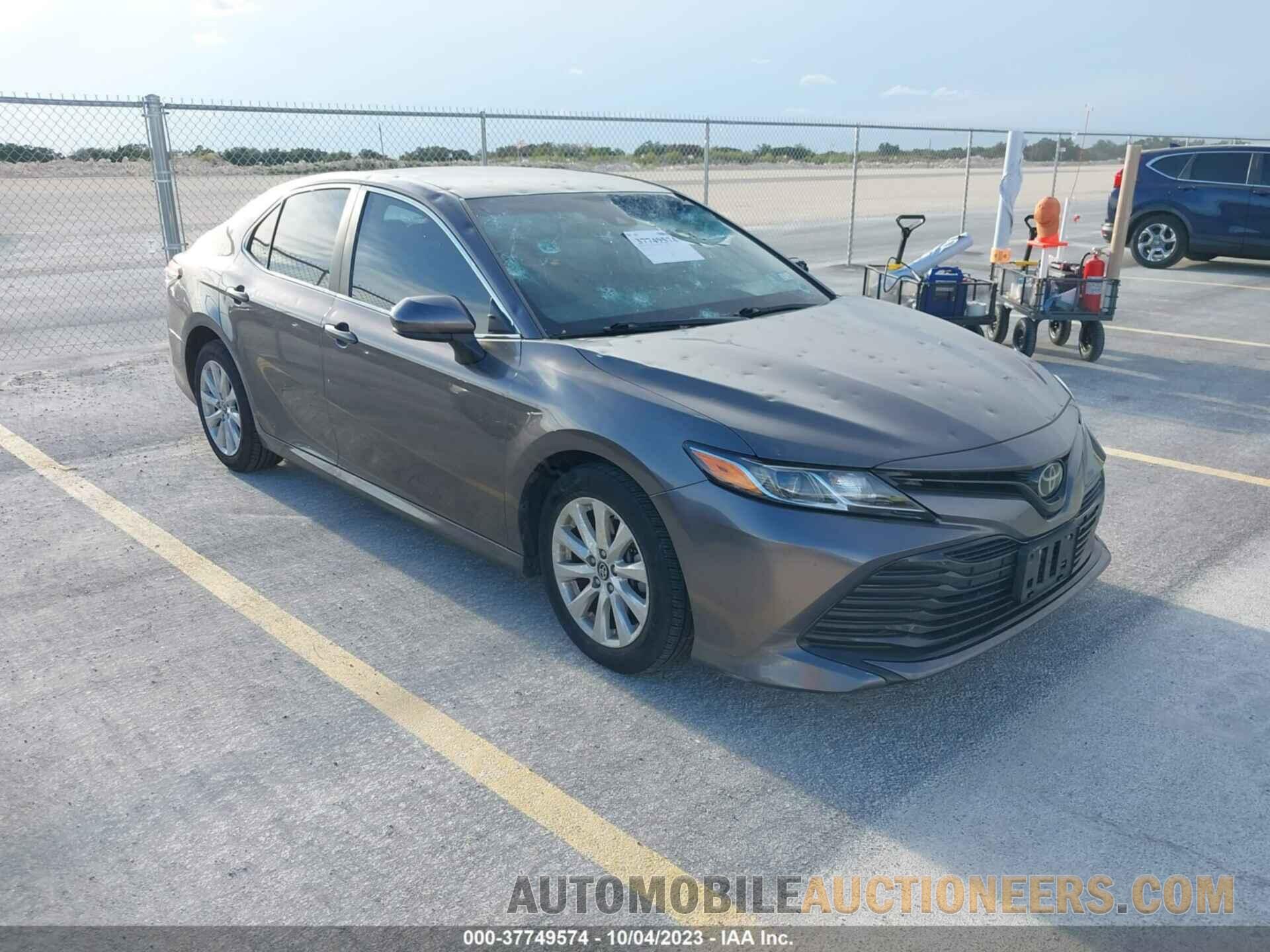 4T1B11HK3JU090932 TOYOTA CAMRY 2018