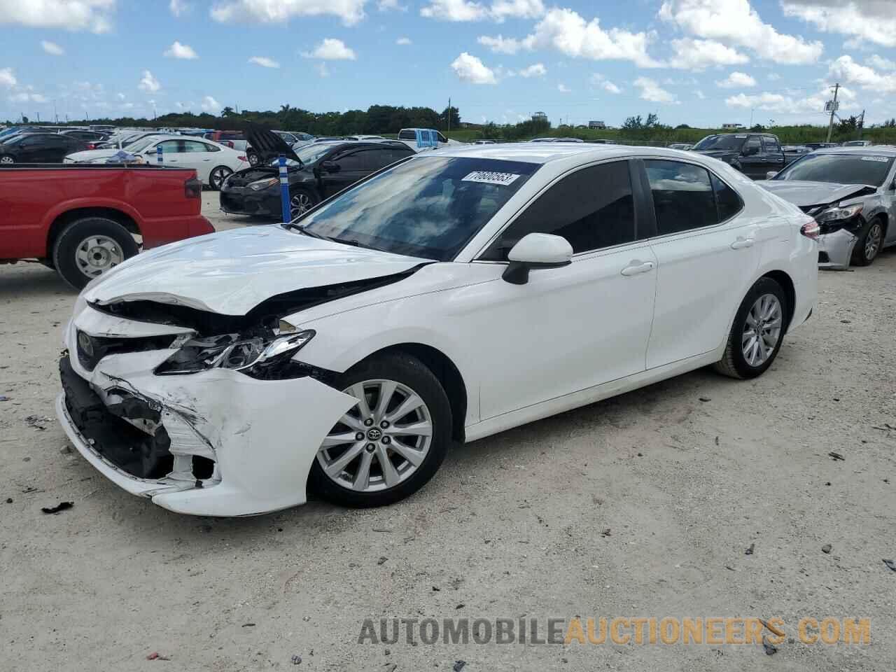 4T1B11HK3JU091692 TOYOTA CAMRY 2018