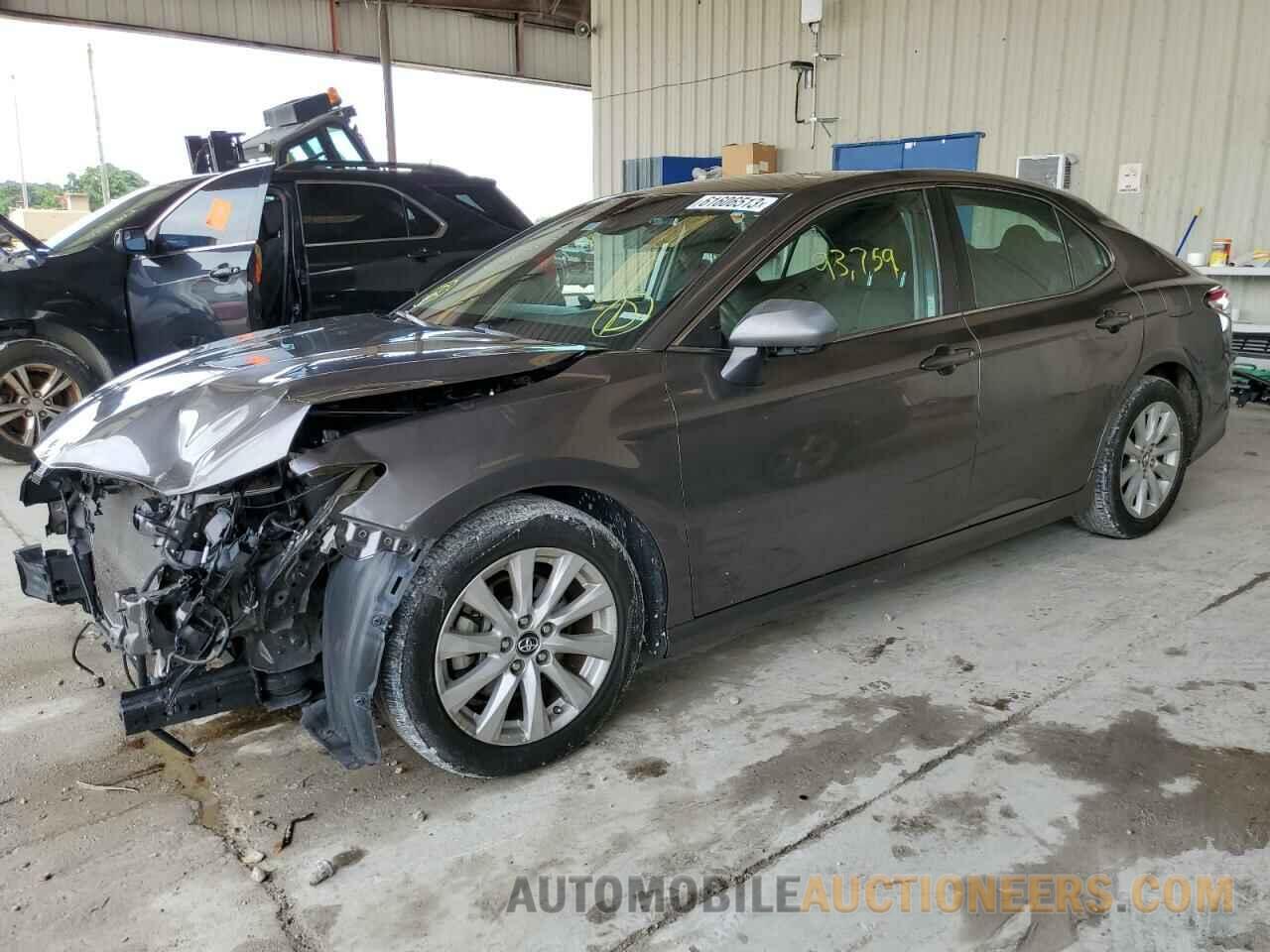 4T1B11HK3JU096875 TOYOTA CAMRY 2018