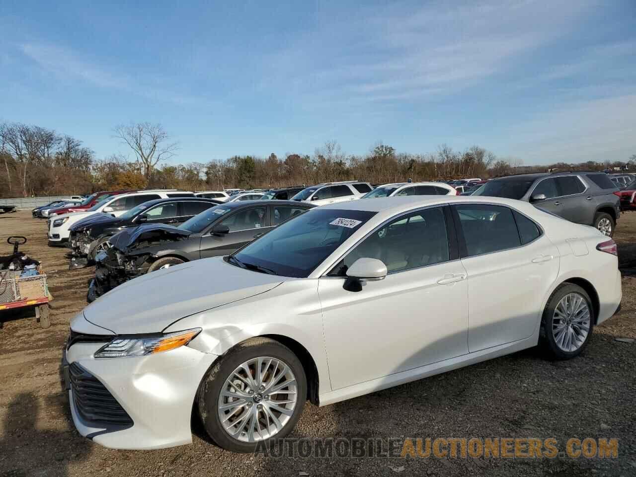 4T1B11HK3JU097895 TOYOTA CAMRY 2018