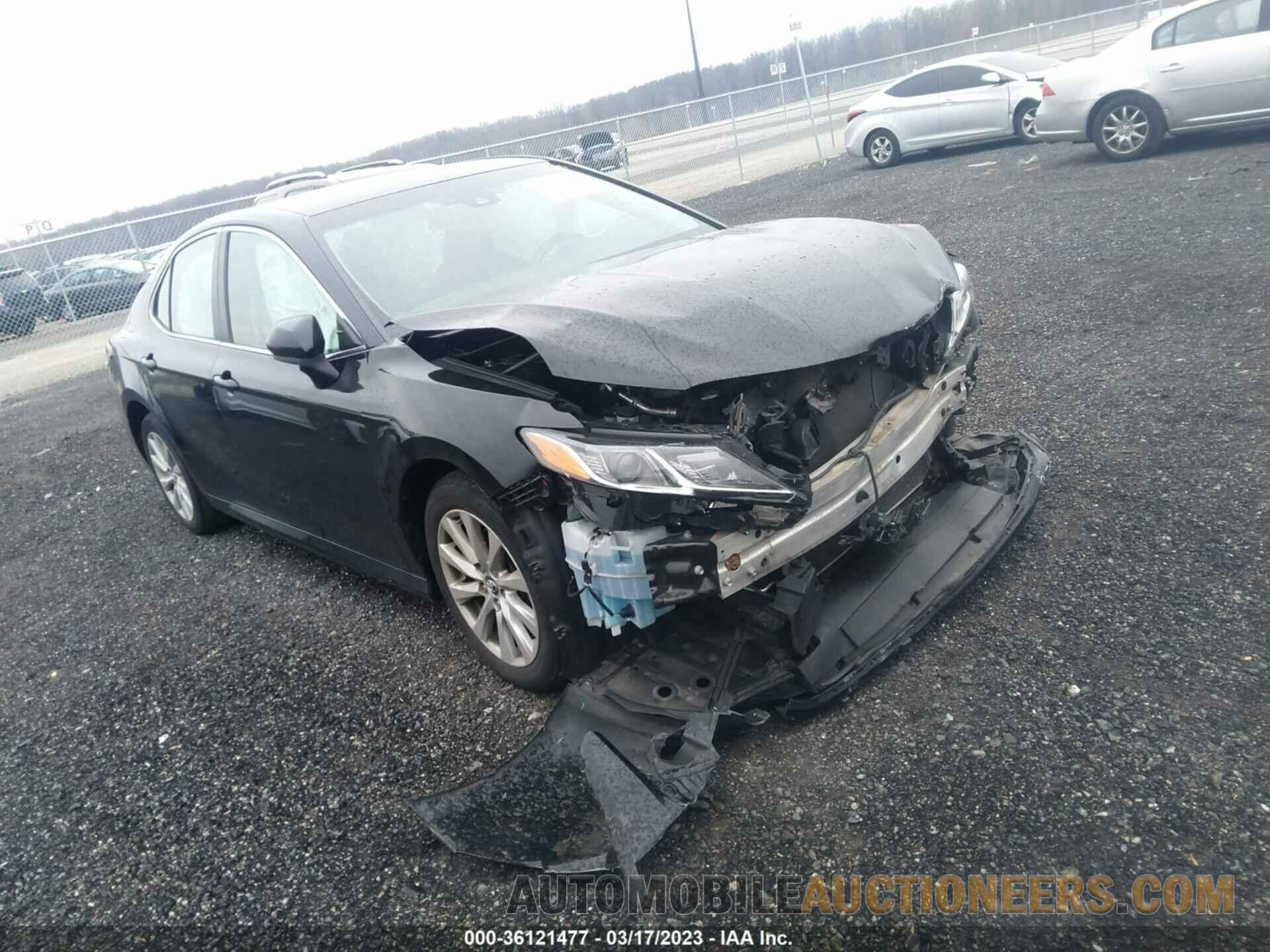 4T1B11HK3JU098223 TOYOTA CAMRY 2018