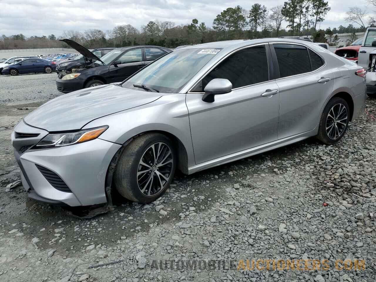 4T1B11HK3JU098299 TOYOTA CAMRY 2018