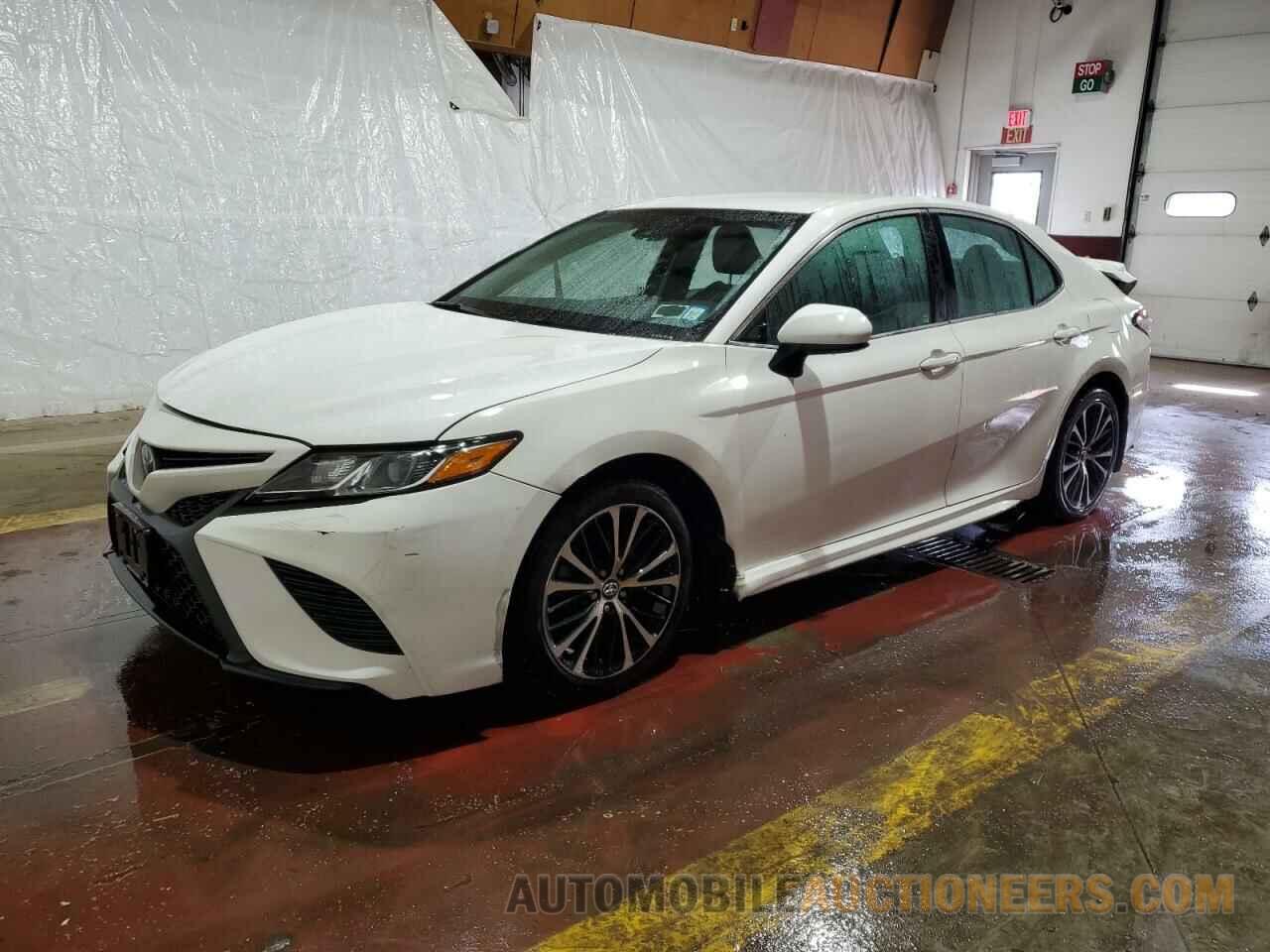 4T1B11HK3JU098366 TOYOTA CAMRY 2018