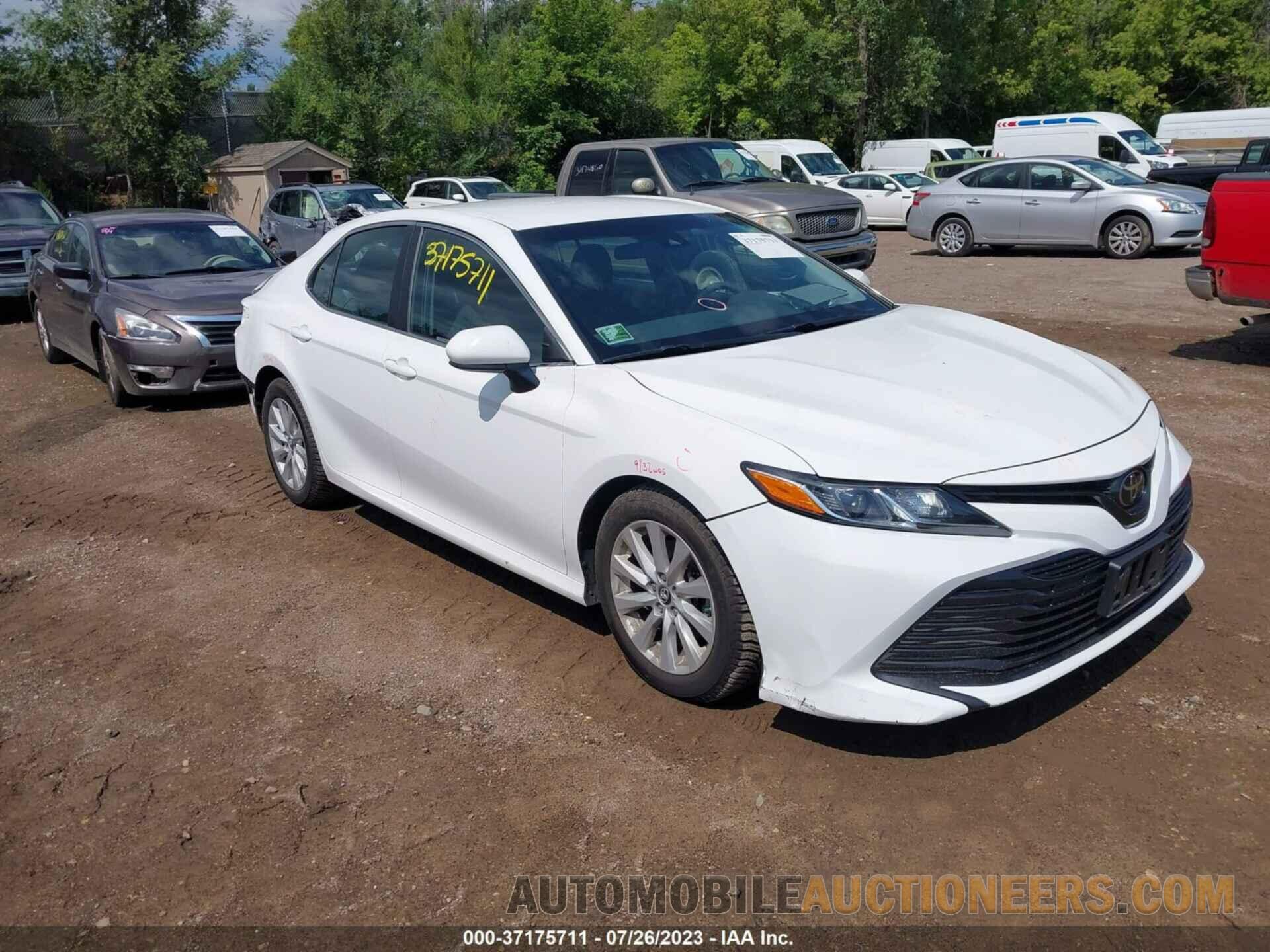 4T1B11HK3JU100939 TOYOTA CAMRY 2018