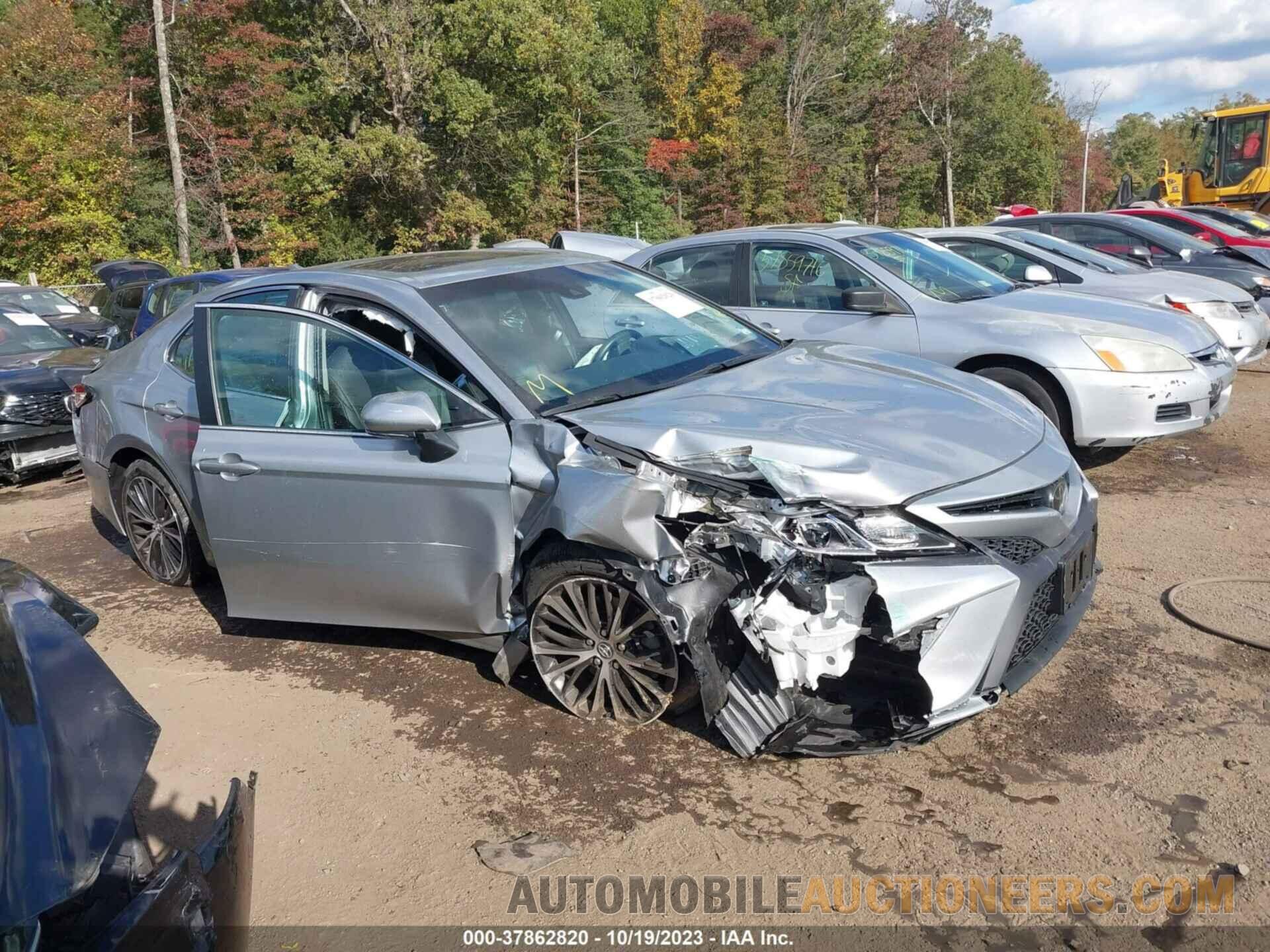 4T1B11HK3JU102318 TOYOTA CAMRY 2018