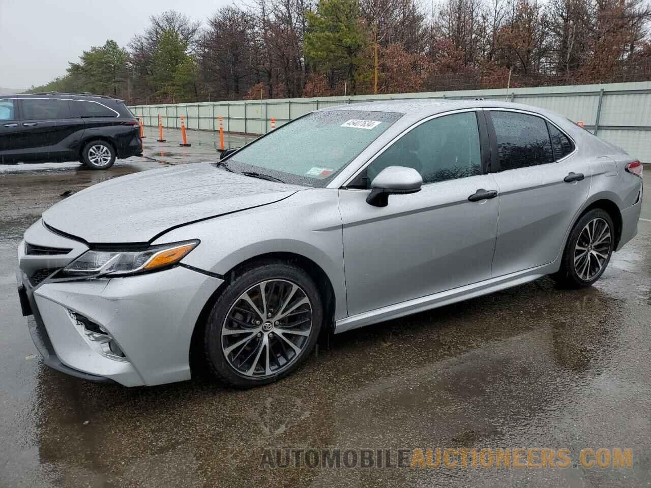 4T1B11HK3JU104568 TOYOTA CAMRY 2018