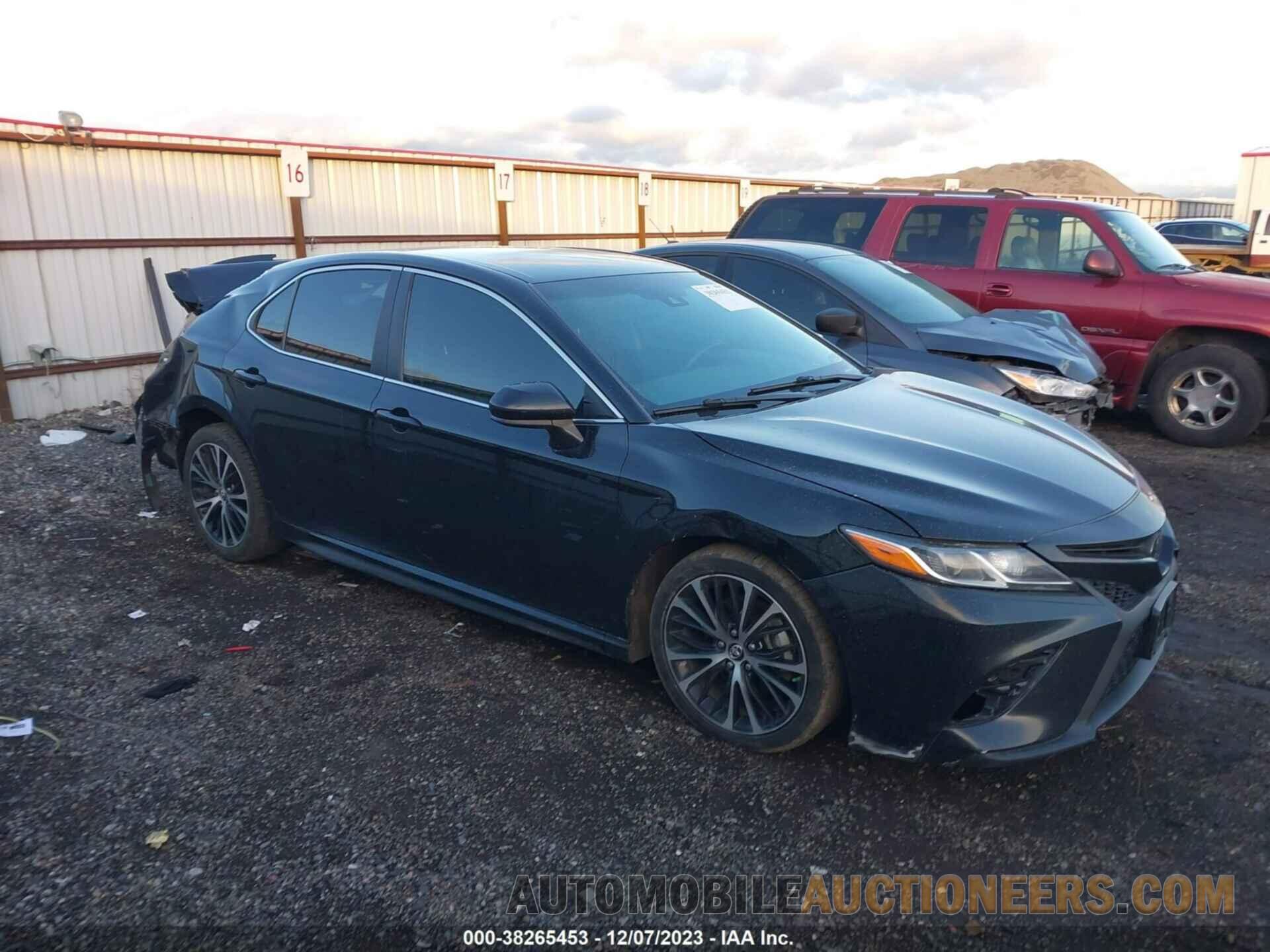 4T1B11HK3JU110161 TOYOTA CAMRY 2018