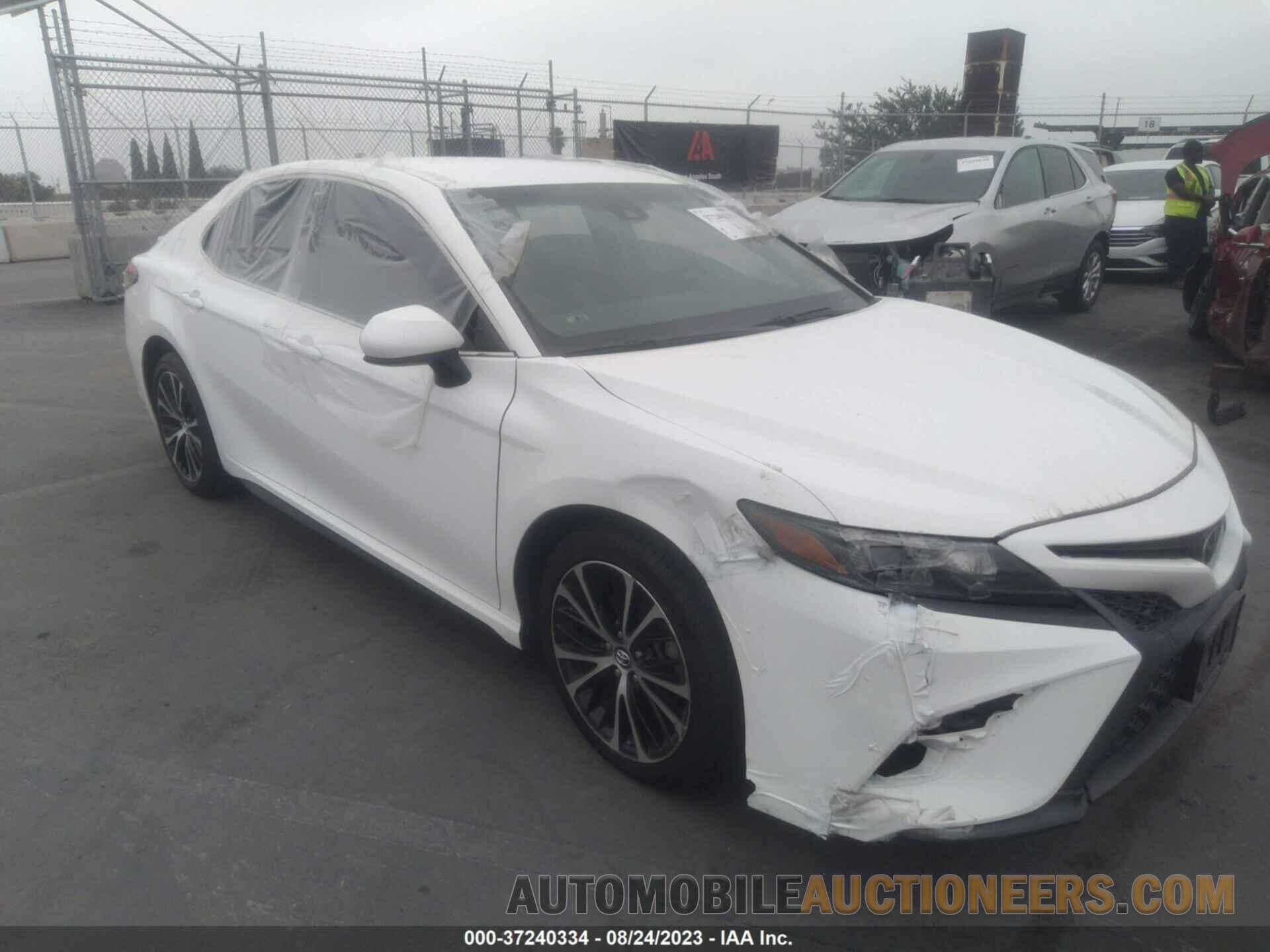 4T1B11HK3JU111410 TOYOTA CAMRY 2018