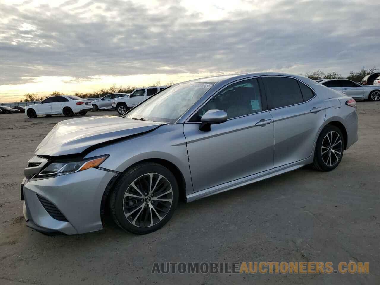 4T1B11HK3JU112590 TOYOTA CAMRY 2018