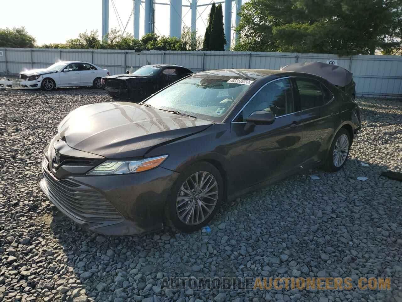 4T1B11HK3JU112735 TOYOTA CAMRY 2018