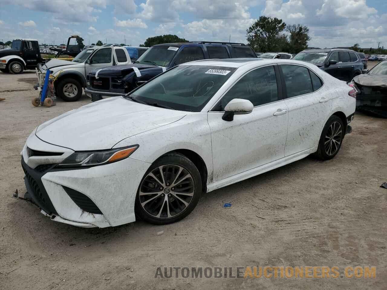 4T1B11HK3JU123914 TOYOTA CAMRY 2018