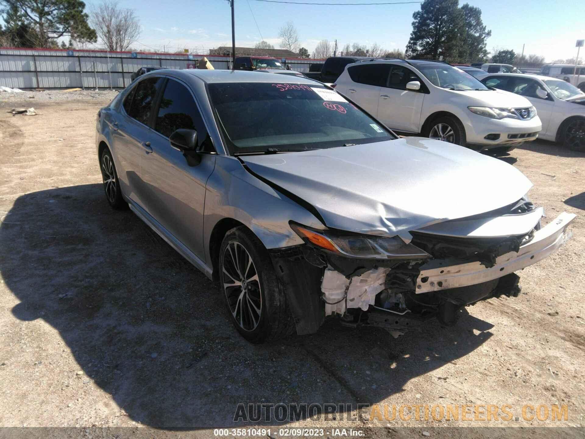 4T1B11HK3JU124979 TOYOTA CAMRY 2018