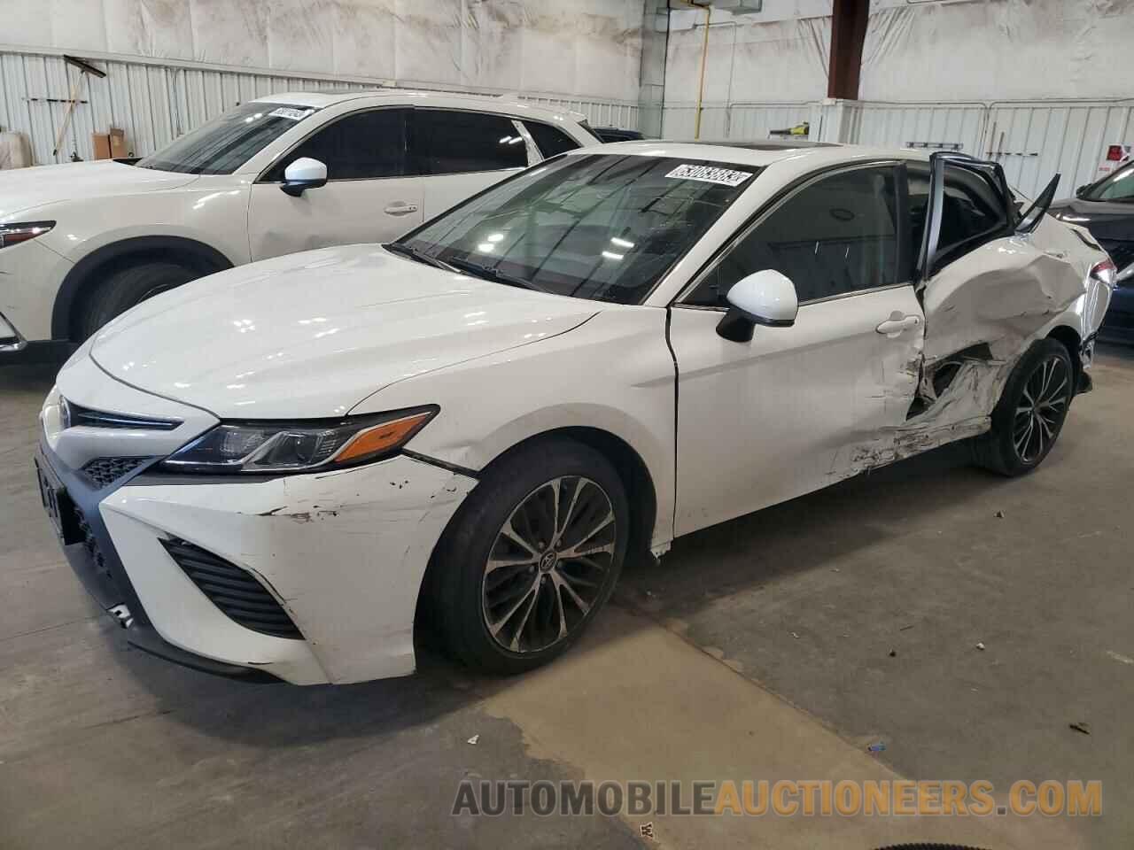 4T1B11HK3JU129678 TOYOTA CAMRY 2018