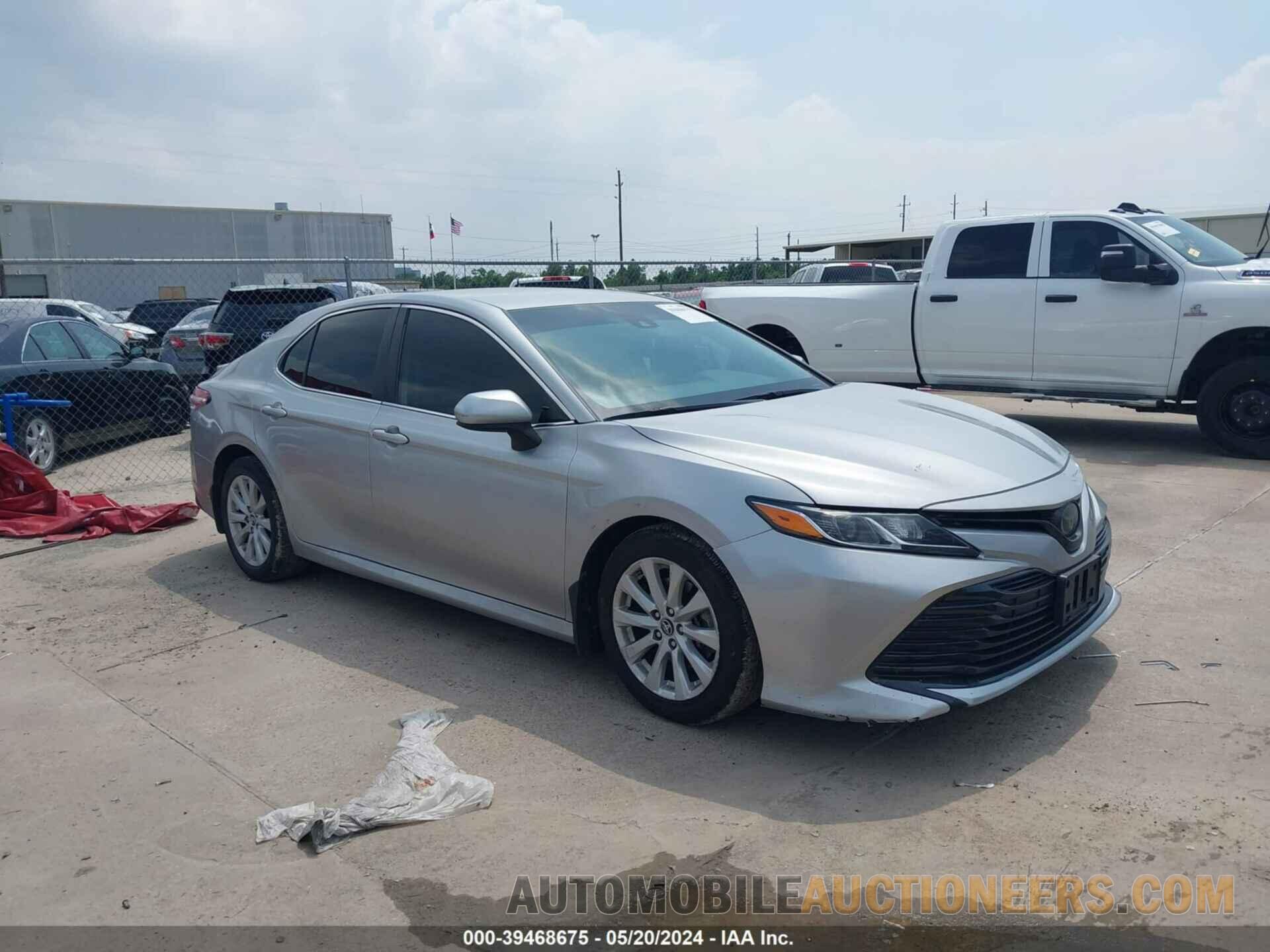 4T1B11HK3JU129776 TOYOTA CAMRY 2018