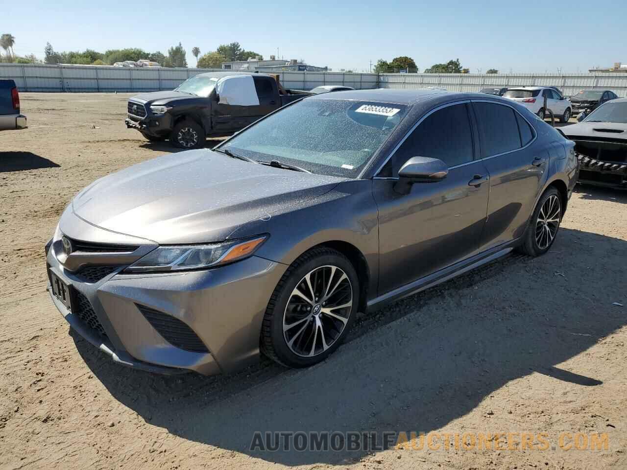 4T1B11HK3JU132449 TOYOTA CAMRY 2018