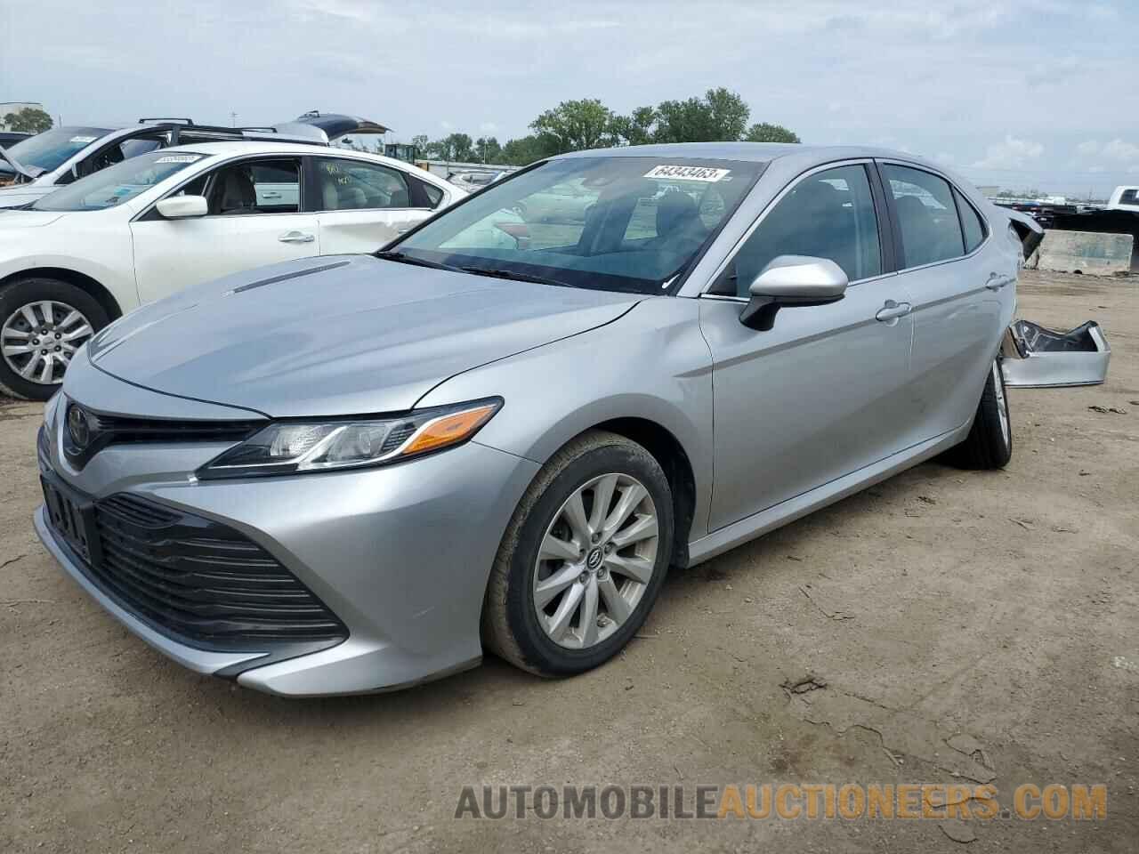 4T1B11HK3JU135061 TOYOTA CAMRY 2018