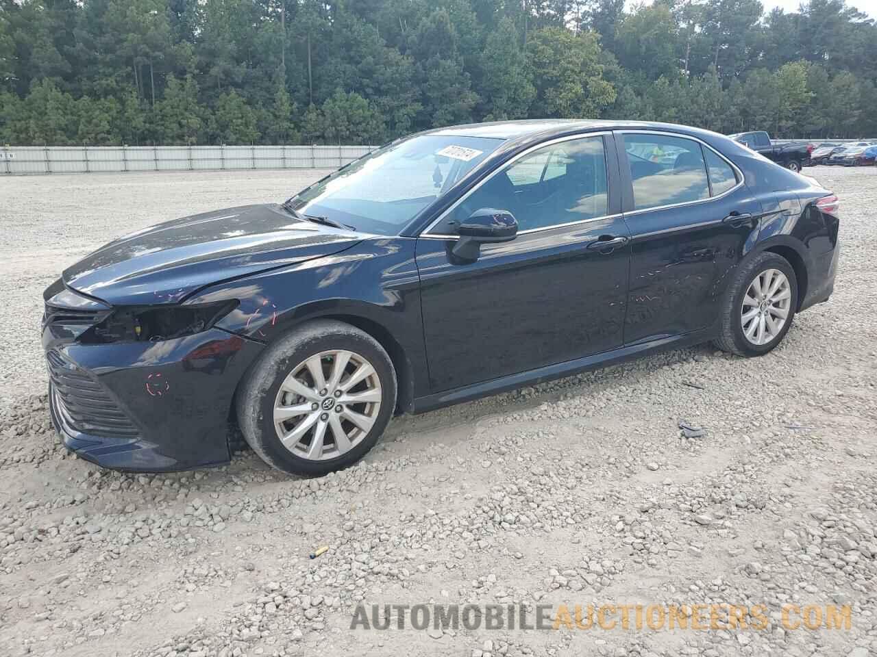 4T1B11HK3JU137540 TOYOTA CAMRY 2018