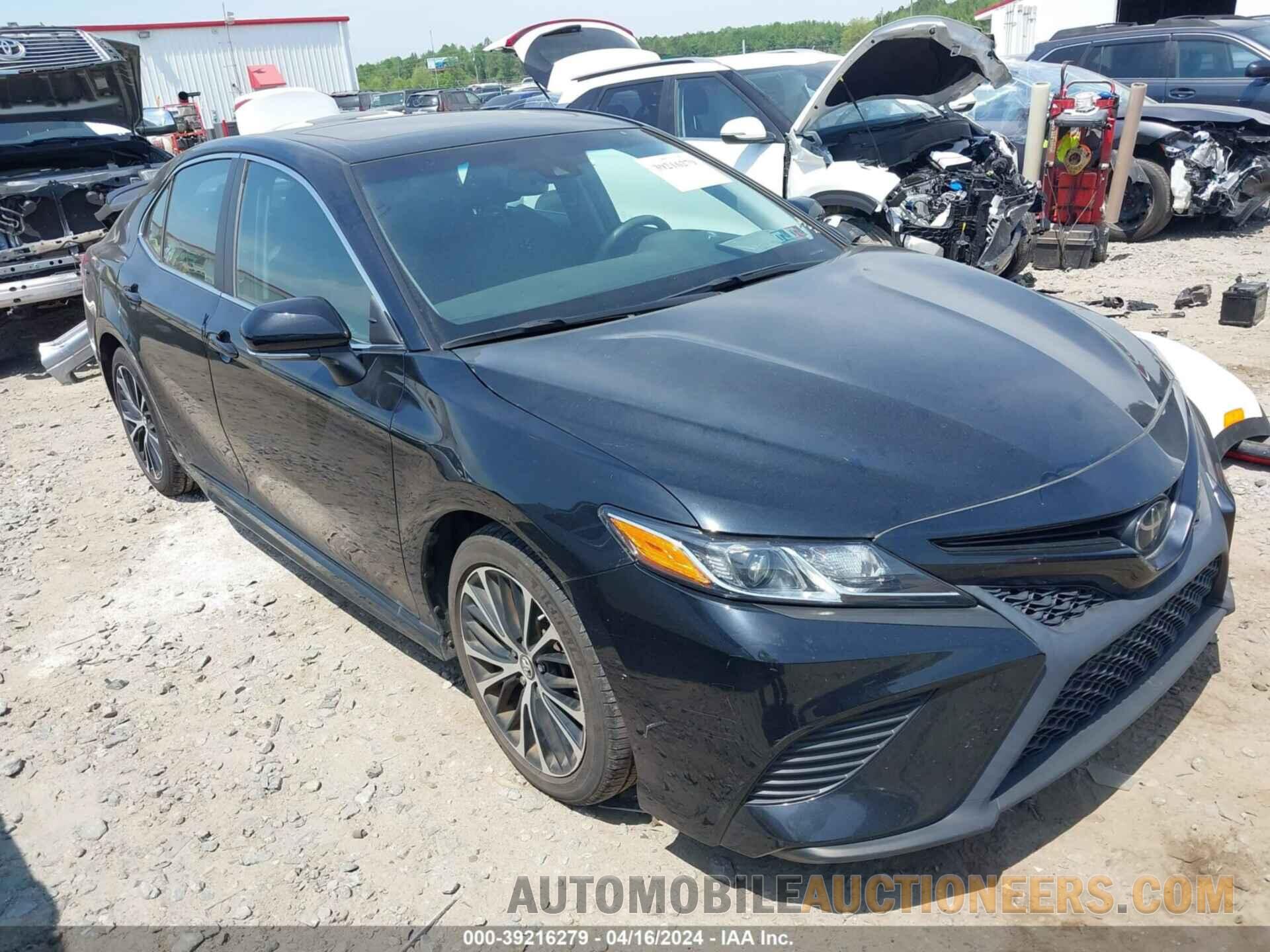 4T1B11HK3JU143421 TOYOTA CAMRY 2018