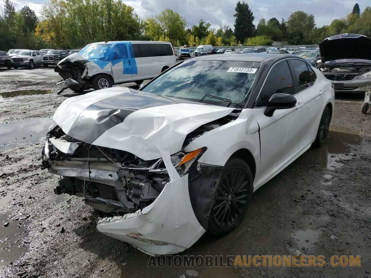 4T1B11HK3JU143466 TOYOTA CAMRY 2018