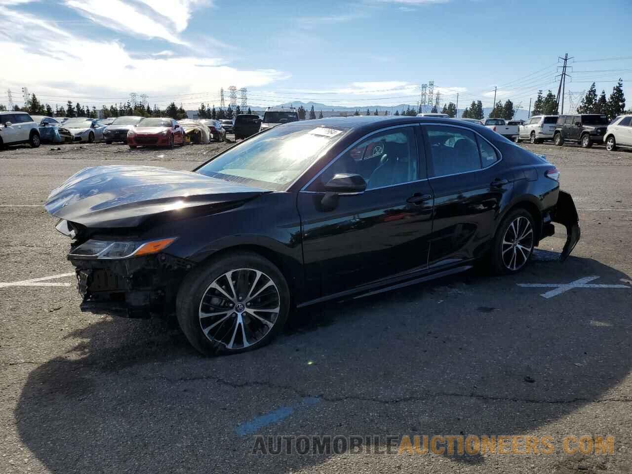 4T1B11HK3JU149705 TOYOTA CAMRY 2018