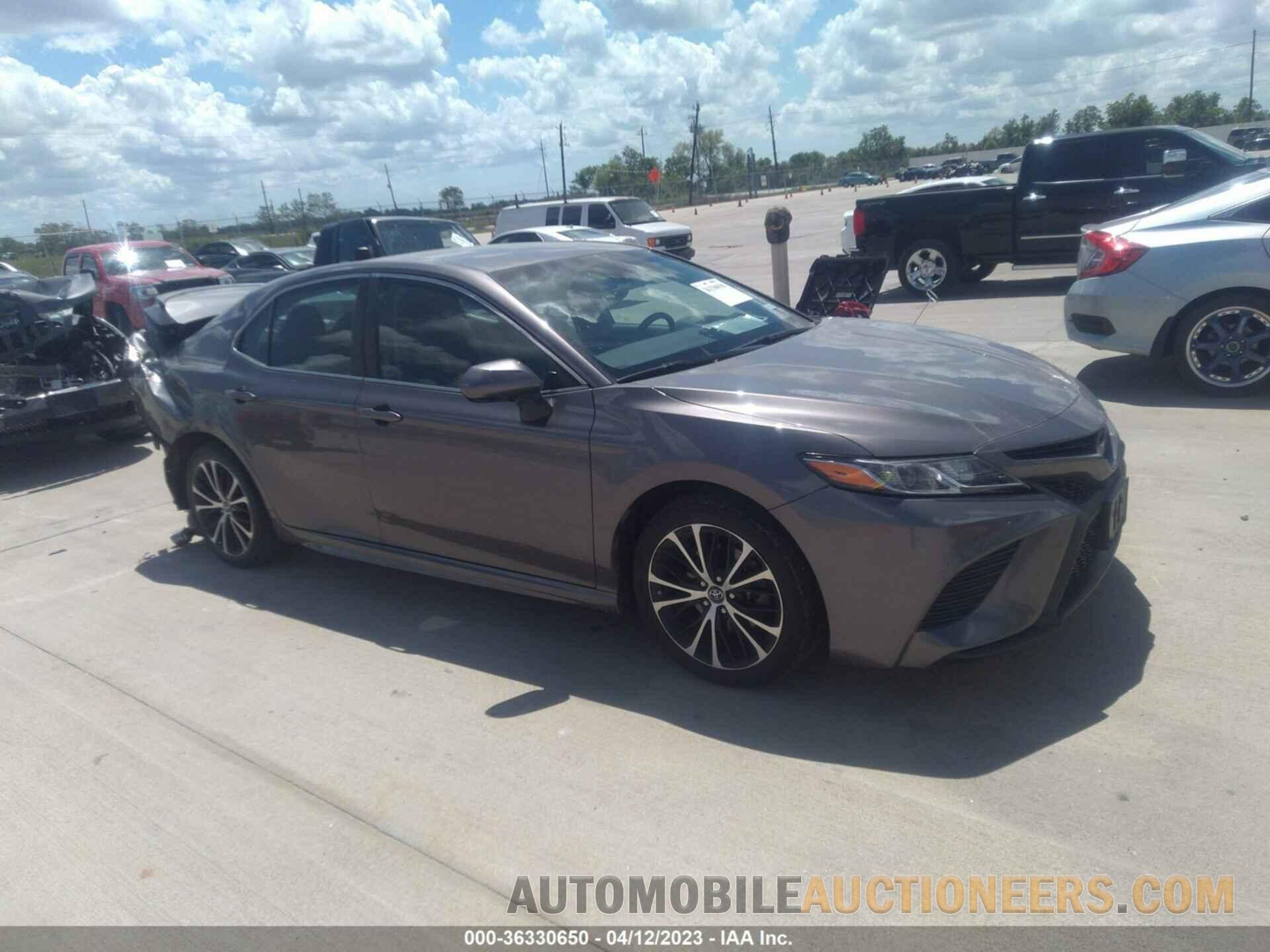 4T1B11HK3JU153009 TOYOTA CAMRY 2018