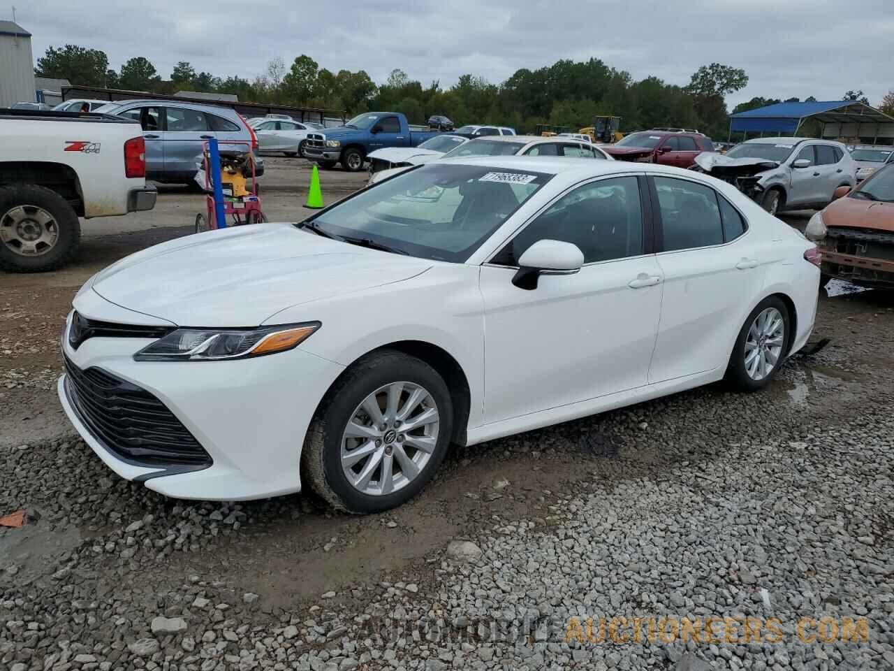 4T1B11HK3JU153396 TOYOTA CAMRY 2018