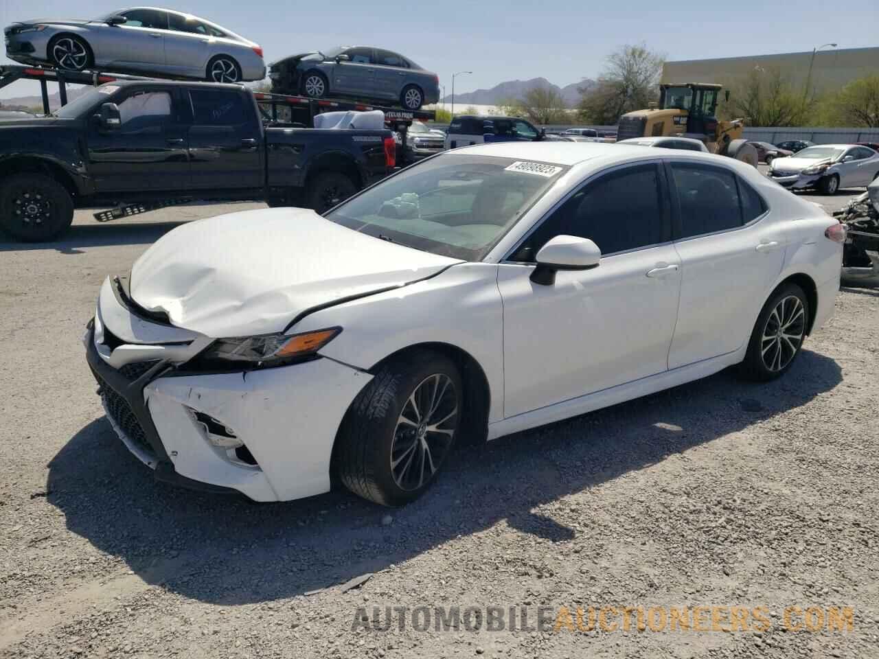 4T1B11HK3JU156377 TOYOTA CAMRY 2018