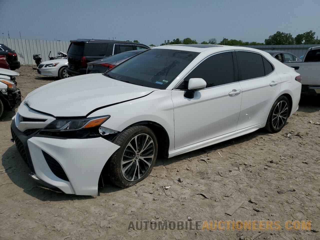 4T1B11HK3JU157304 TOYOTA CAMRY 2018