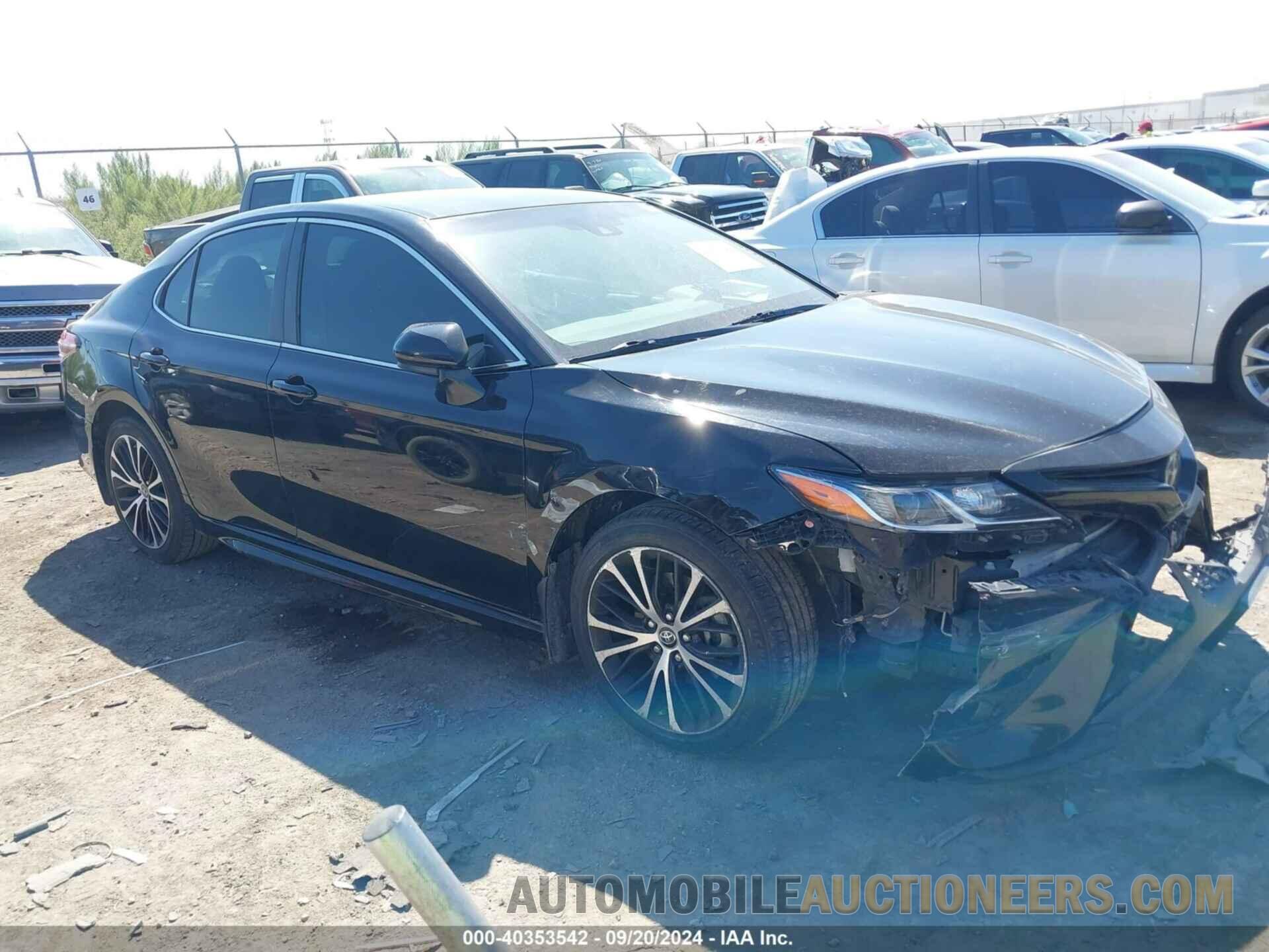 4T1B11HK3JU158209 TOYOTA CAMRY 2018