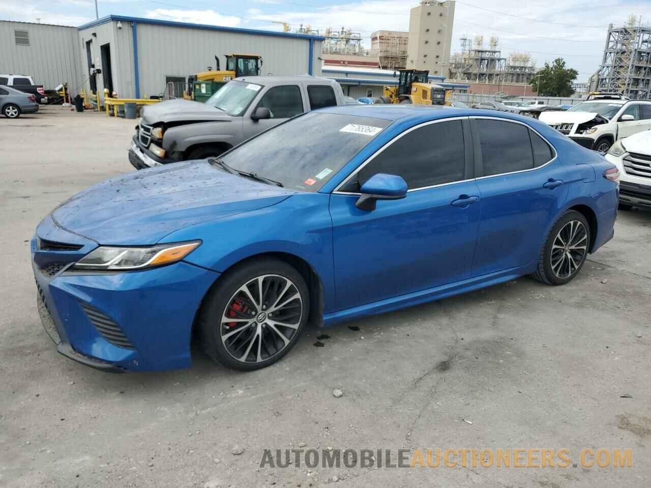 4T1B11HK3JU158243 TOYOTA CAMRY 2018