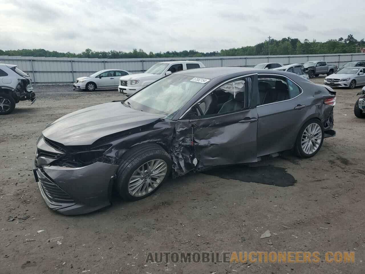 4T1B11HK3JU505389 TOYOTA CAMRY 2018