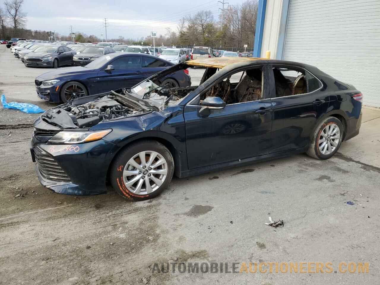 4T1B11HK3JU506400 TOYOTA CAMRY 2018